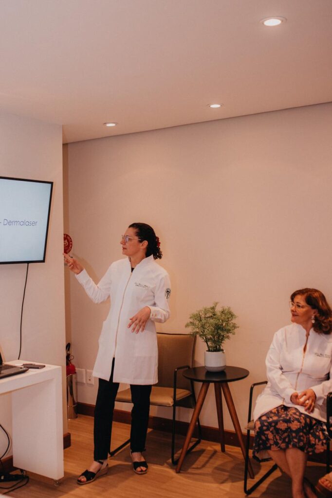 Médicas reunidas na Dermalaser, Clínica multidisciplinar estética em POA